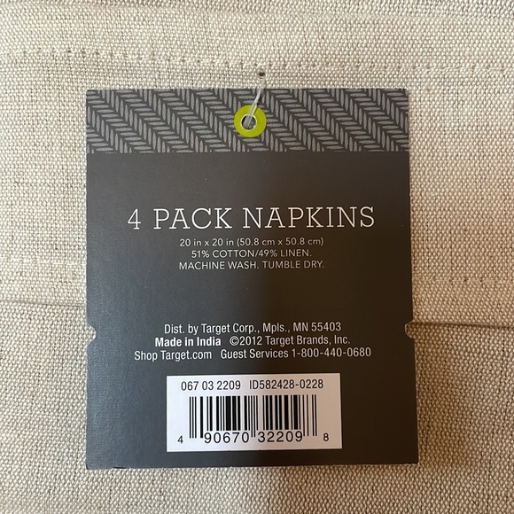 Brand new with tags. Set of 2 - threshold 4 pack napkins - Picture 2 of 2